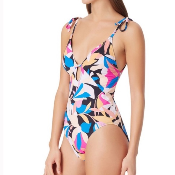 • NWT! [Sugar Beach] One Piece • - Picture 2 of 15